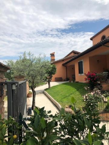 דירות ספלו Il Giardino Delle Rose מראה חיצוני תמונה
